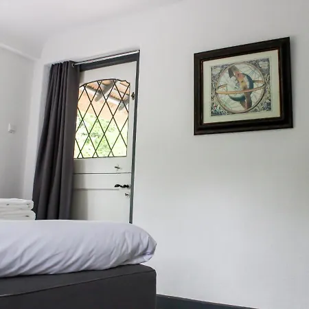 Charming Holiday In With Swimming Pool בית נופש הושורסט