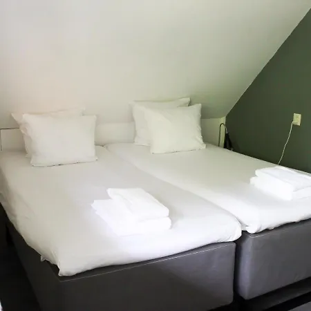 בית נופש Charming Holiday In With Swimming Pool