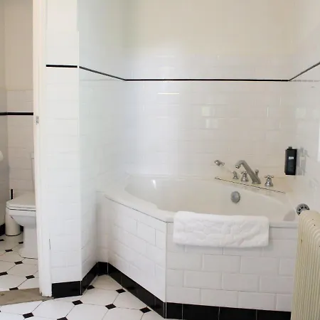 Holiday home Charming Holiday In With Swimming Pool Hulshorst
